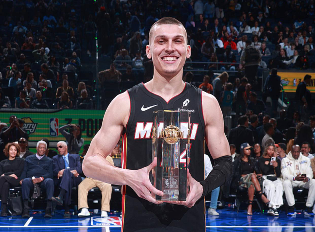 NBA球星带队争夺篮球明星赛冠军