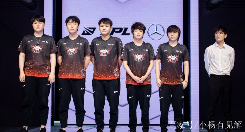 包含季后赛重返可促使冠军我们团结独立争明星福利的词条