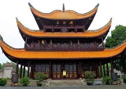 湖南海狼在主场比赛中取得胜利，向前迈进