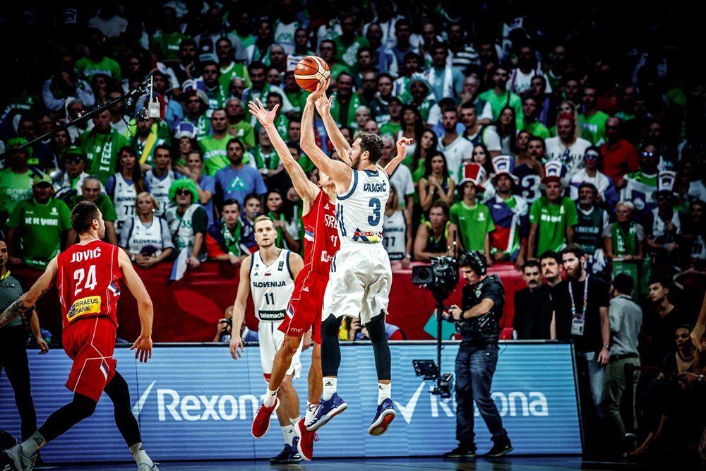 欧洲篮球联赛决赛战激烈开打