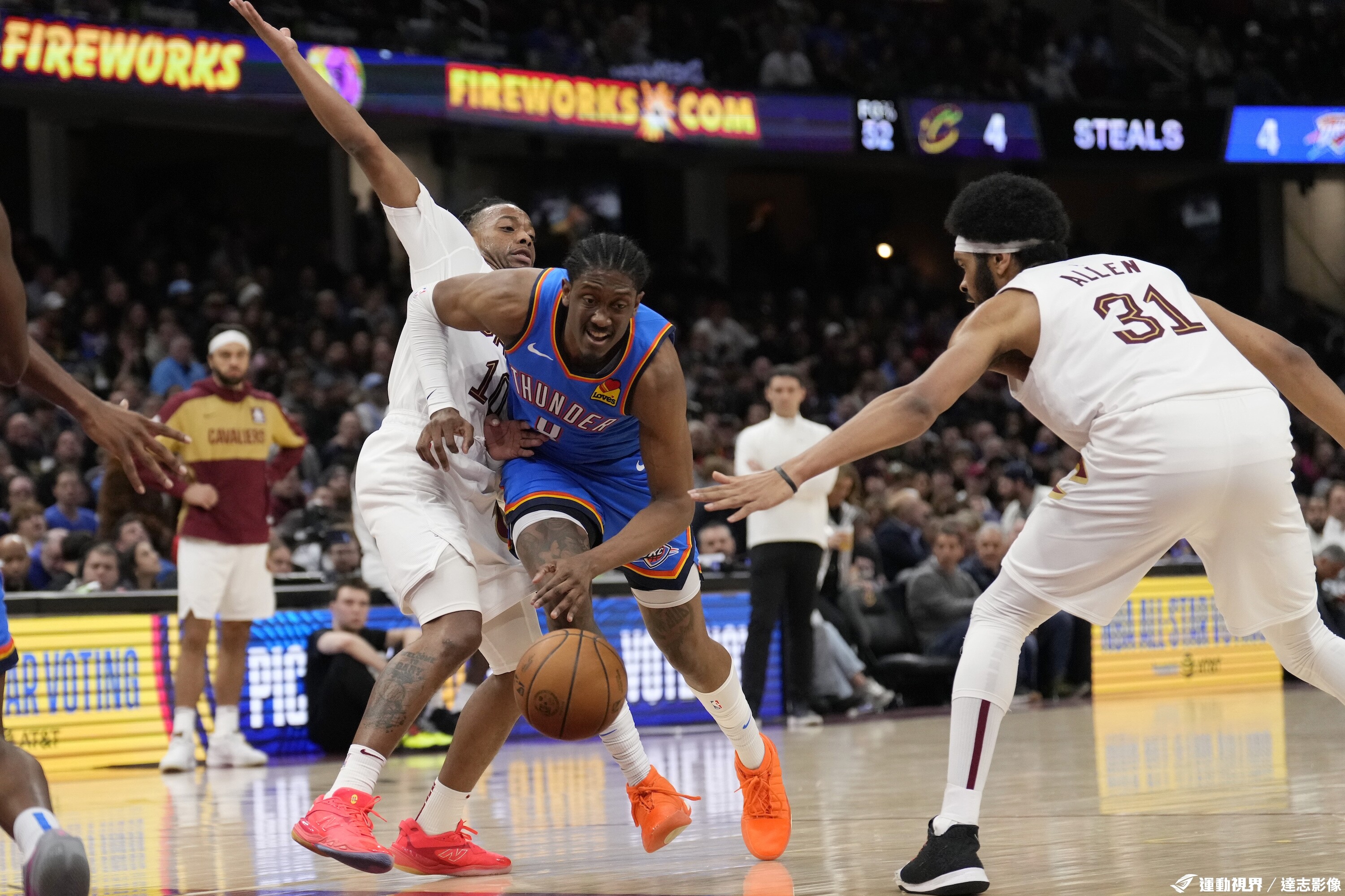 世俱杯分组-五对五对抗,球员们拼尽全力争取胜利