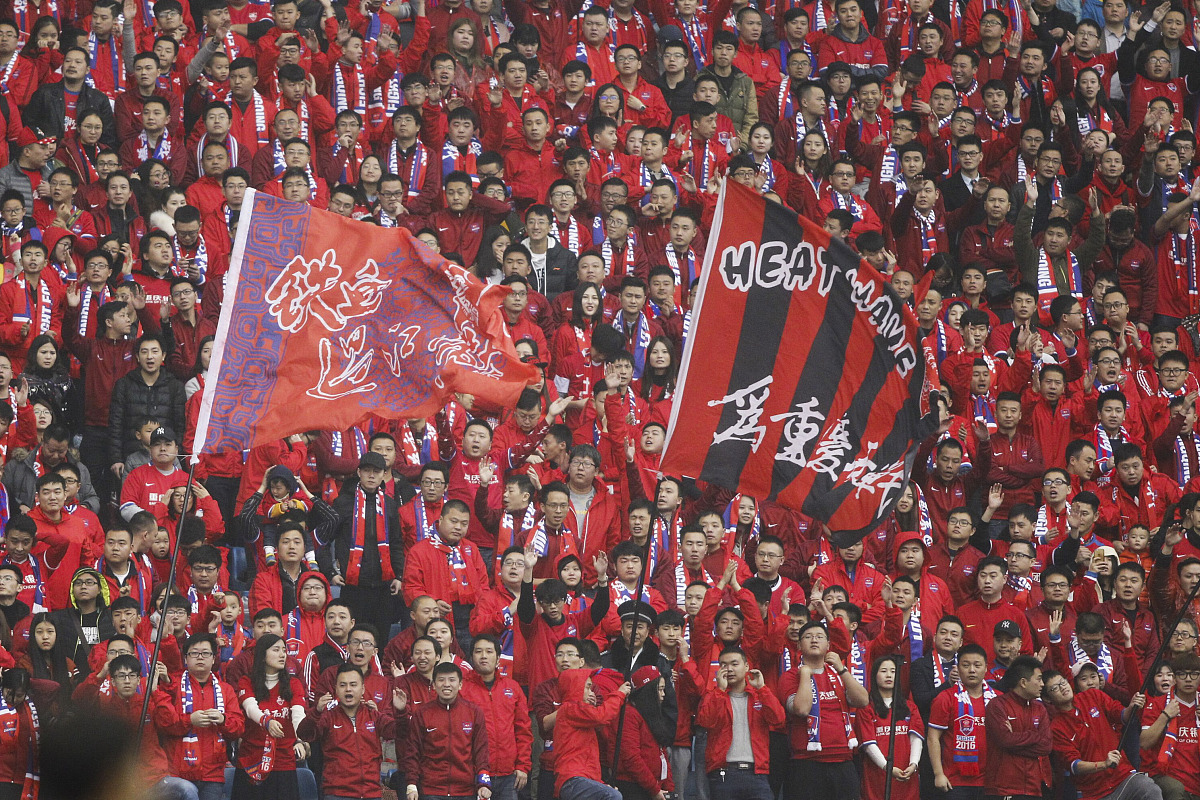 世俱杯时间-曼联大获全胜,各方面表现出色,豪取三分