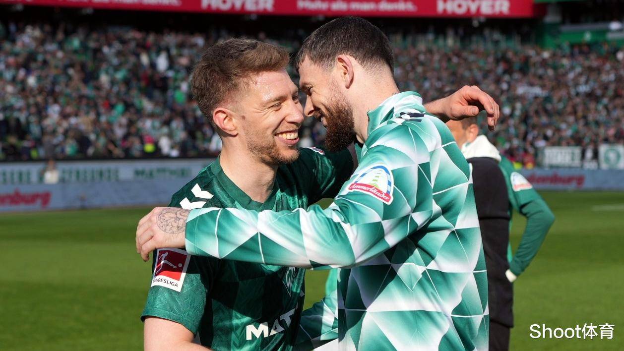 世俱杯赛程-包含法兰克福门将表现神勇,助球队保持不败的词条