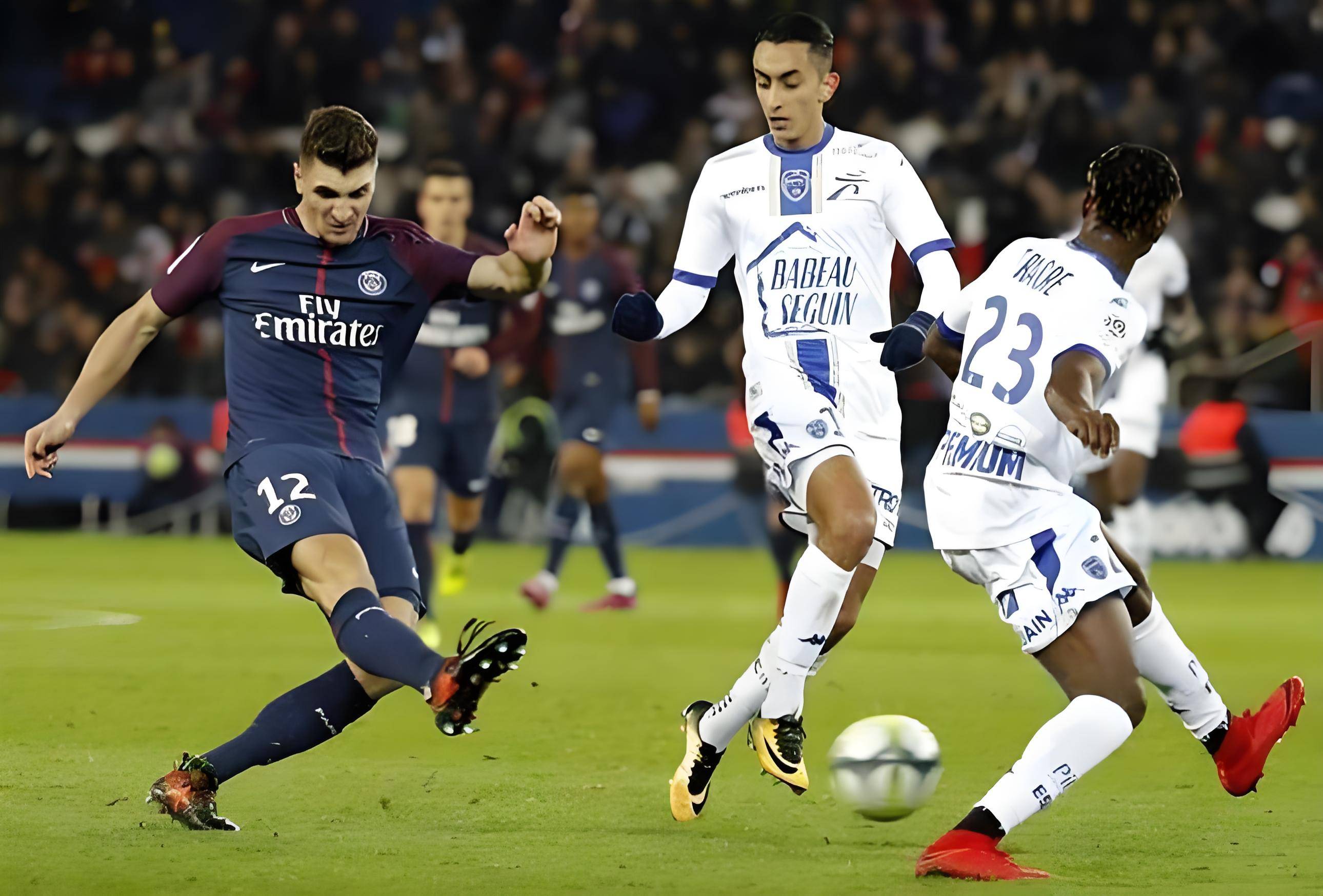 世俱杯冠军-欧预赛备战进行中,球队训练投入度高