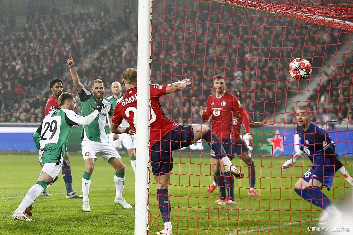 世俱杯参赛资格-包含罗马主场气氛热烈,球迷激情加油的词条