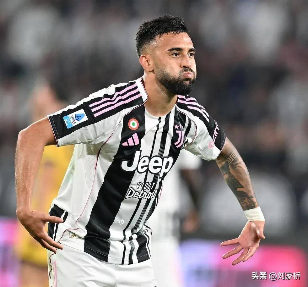 世俱杯决赛-球队天才新星崭露头角，表现出优异的比赛能力