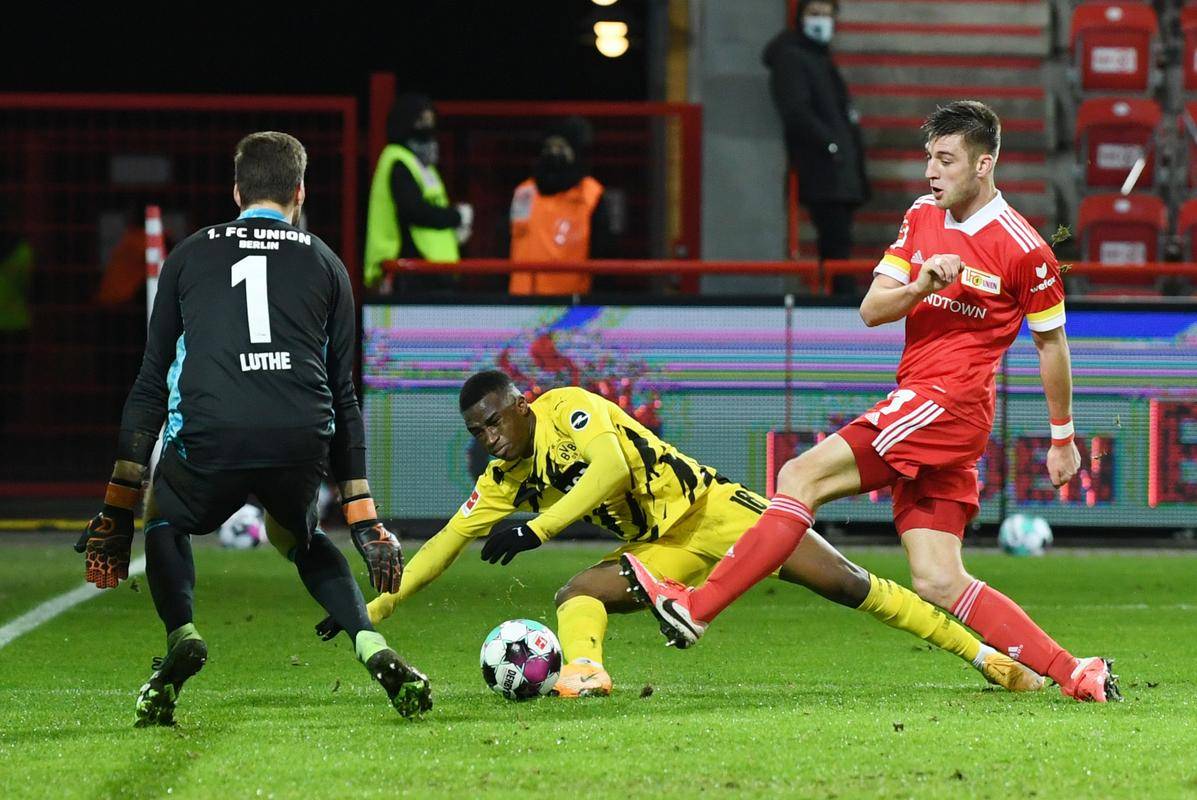 柏林联队取得胜利，球员表现亮眼！