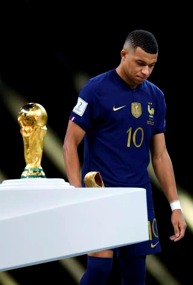 包含穿越障碍：阿根廷队选手勇夺胜利的词条