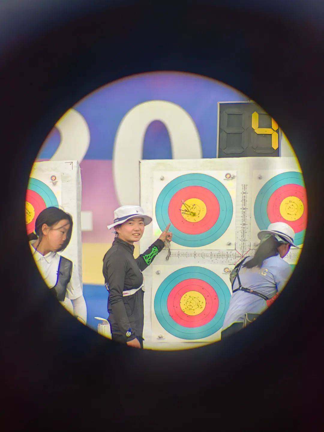 世俱杯-包含射箭选拔赛斩获金牌，刷新个人纪录的词条