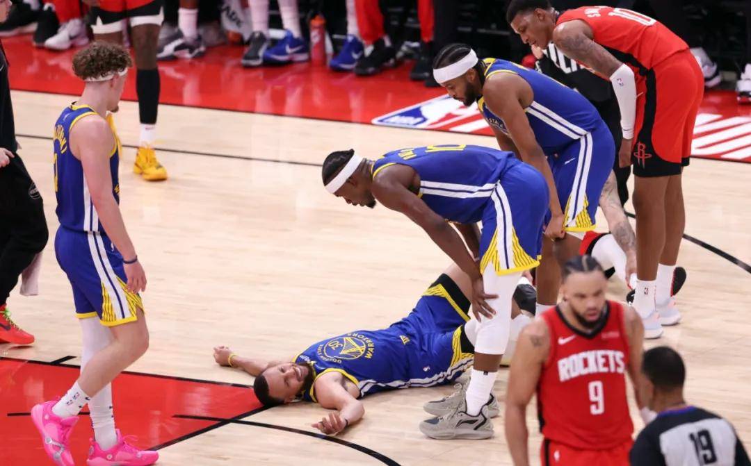 世俱杯奖金-比赛中球员身体对抗的激烈程度令人震撼