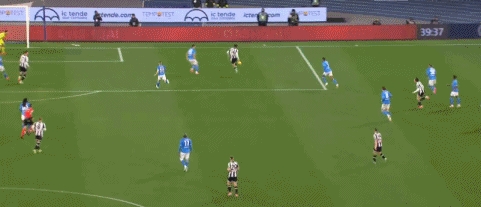 世俱杯2025-那不勒斯主场逼平乌迪内斯，场面胶着激烈