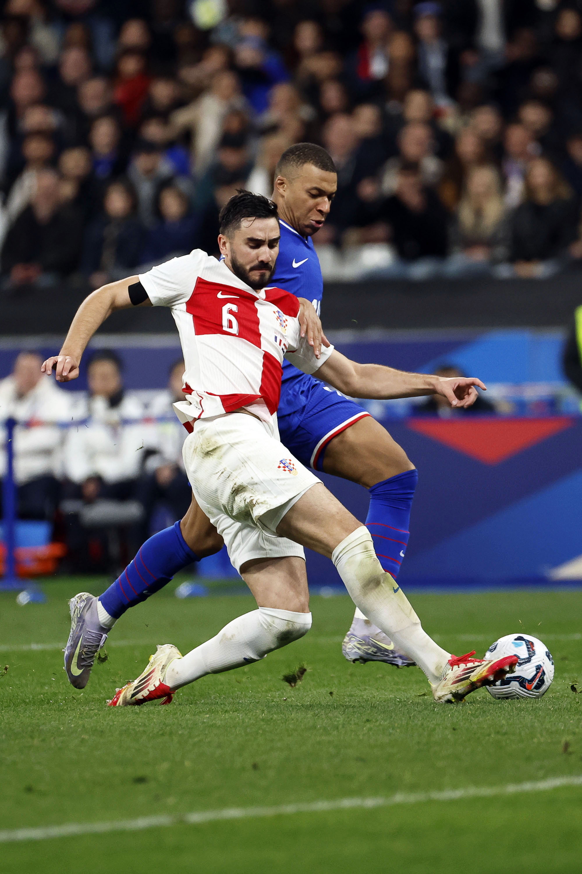 世俱杯参赛资格-足球热潮升温：欧洲国家尽显实力