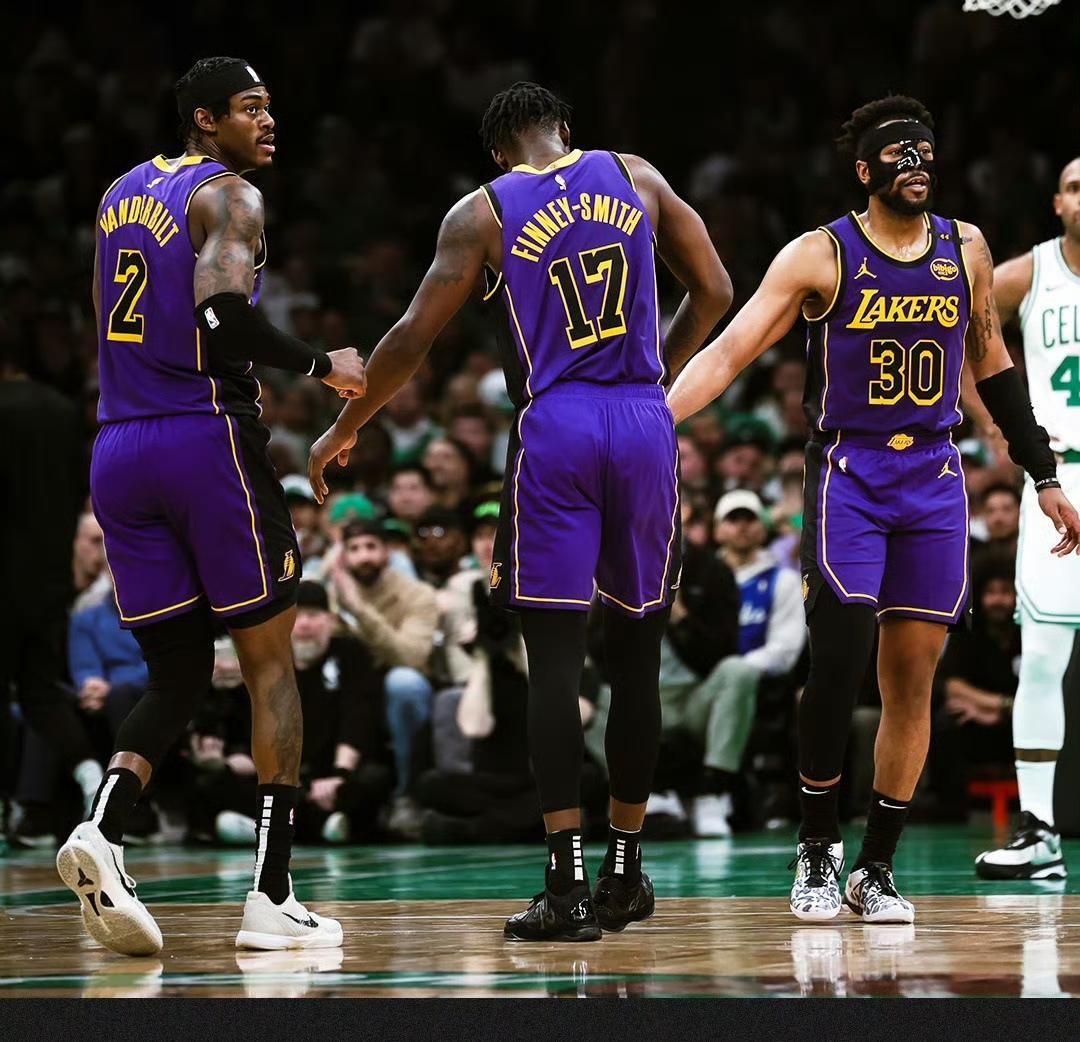 世俱杯决赛-包含凯尔特人获胜赢下激烈对决表现稳扎稳打的词条