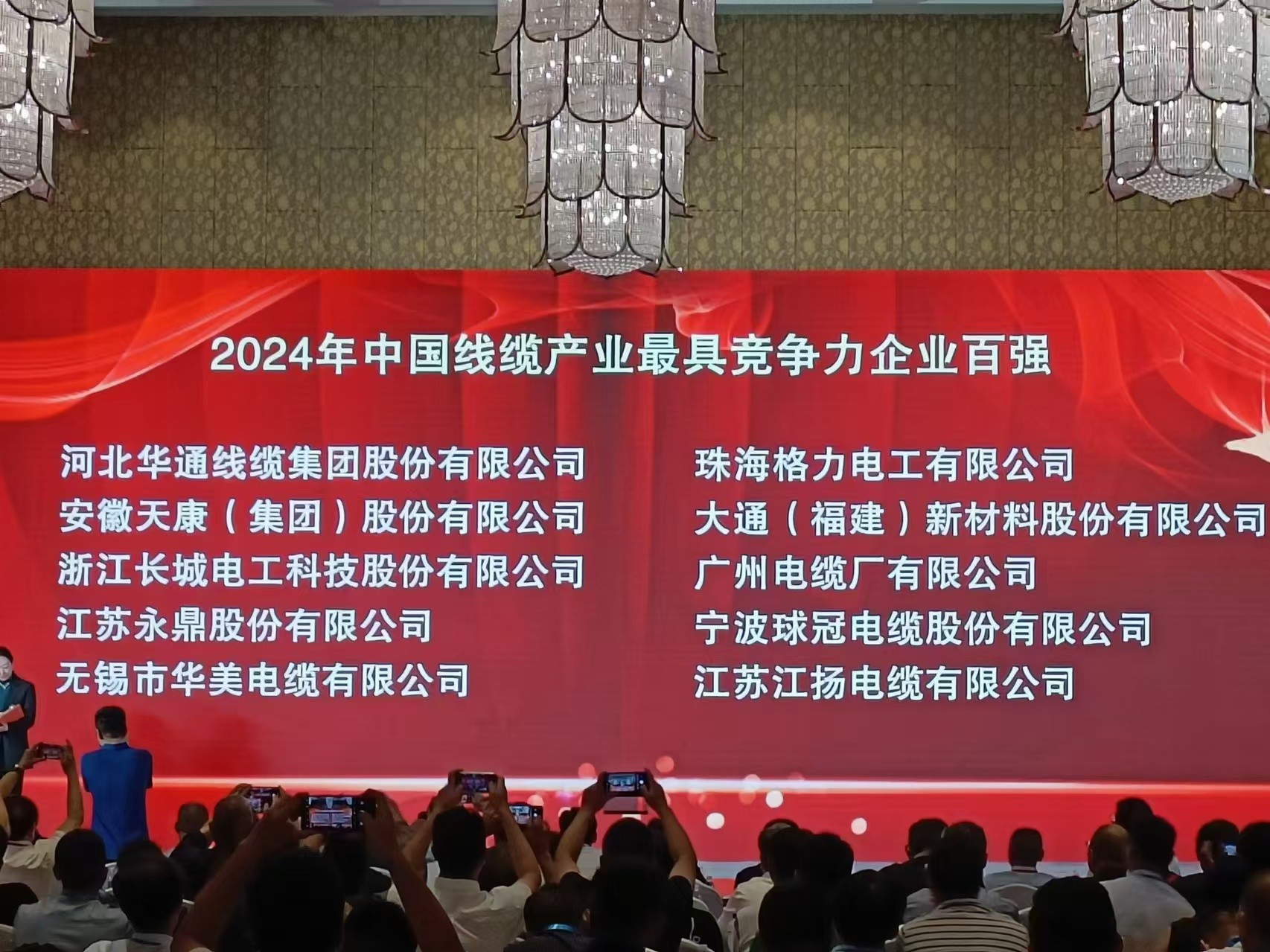 防守稳固,球队成绩稳步攀升 防守稳固,球队成绩稳步攀升