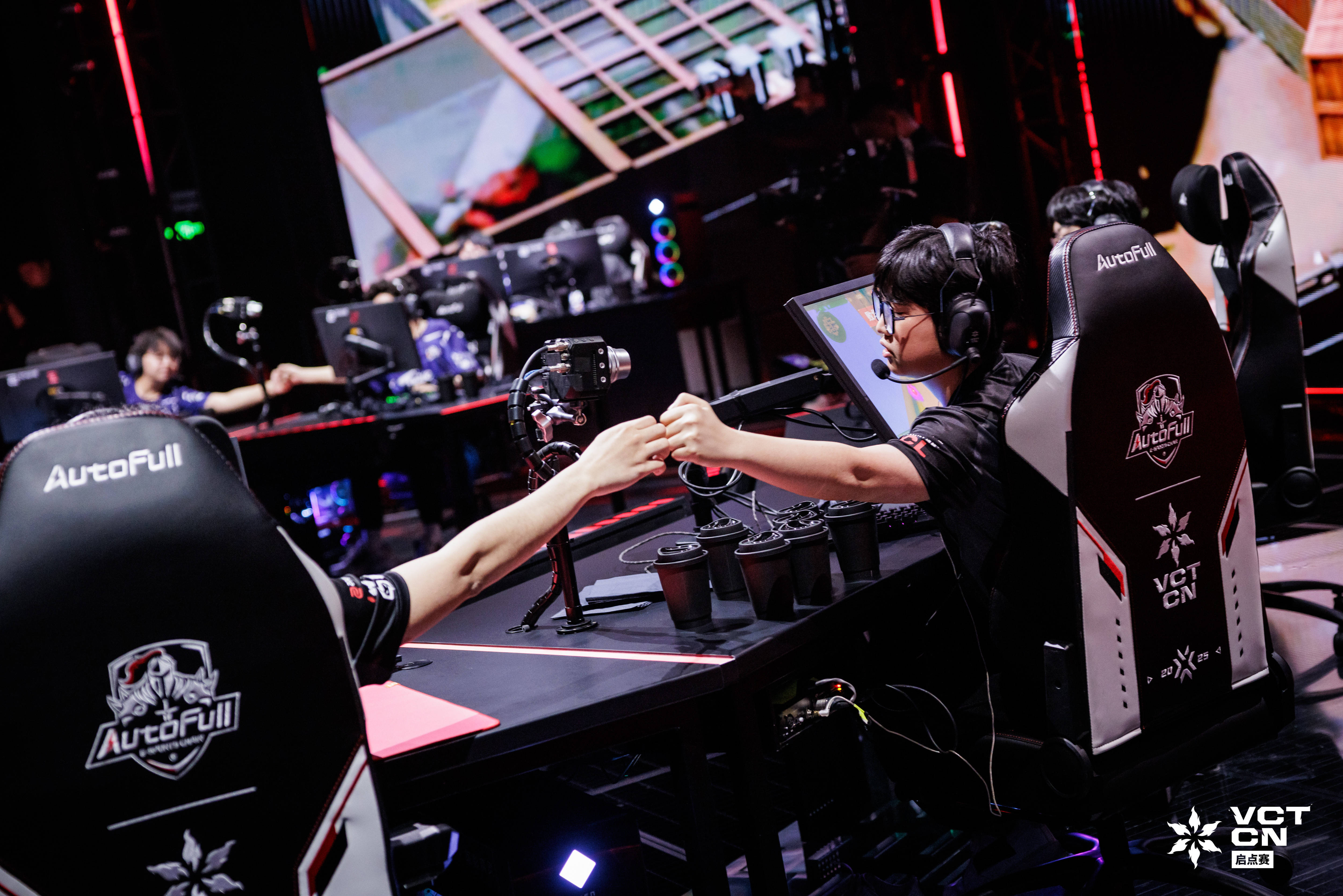 关于EDG翻盘NS，Meiko线上压制力十足顶尖较量2025世界赛，点燃全场激情的信息