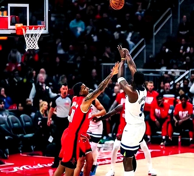 火箭连胜结束，不敌爵士