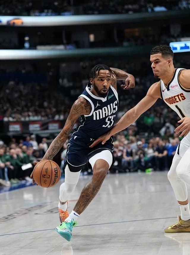 快船主将受伤下场,球队遭遇困境 快船主将受伤下场,球队遭遇困境