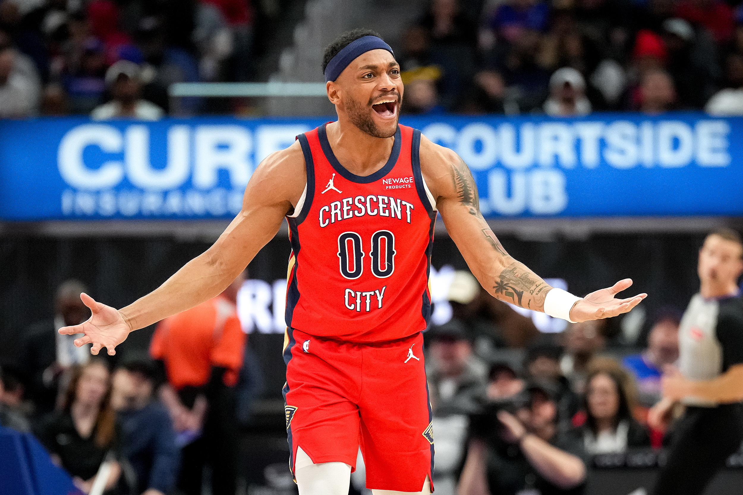 世俱杯改制-鹈鹕队主力受伤,球队面临考验