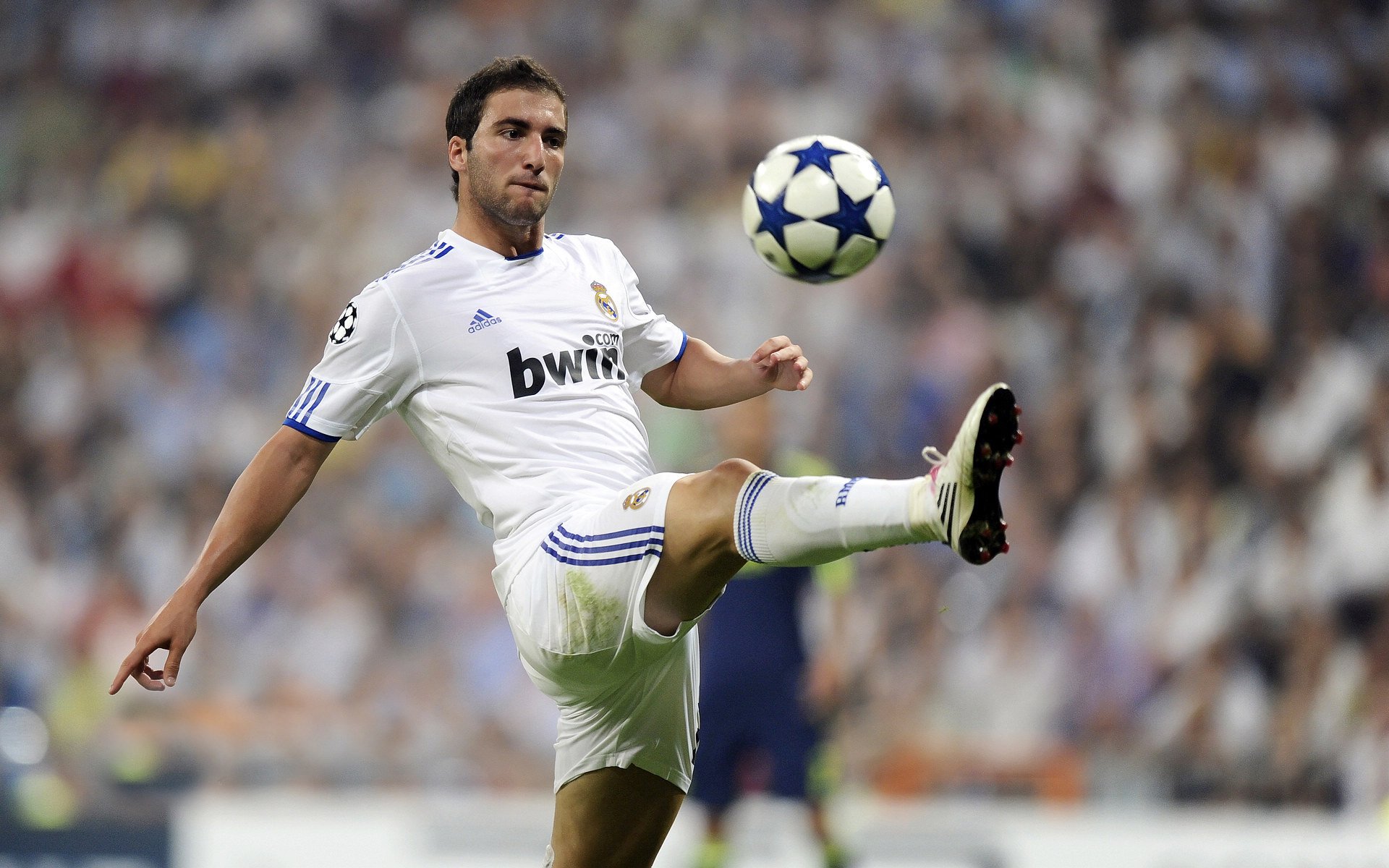 唯一性闪耀,南非压制皇马与哈弗茨抢七接管—体育史上的跨界奇迹